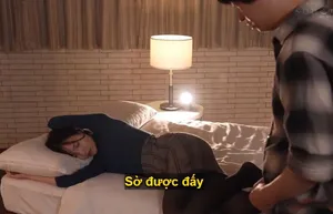 Cô giáo đến thăm nhà cậu học trò nghỉ học rồi bị bố cậu ấy giam cầm