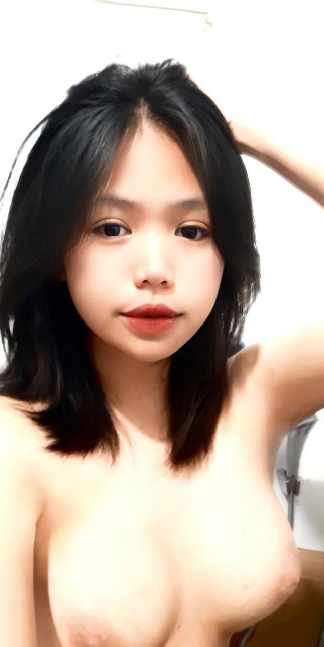 Anh da đen và em nữ thư ký dâm đãng